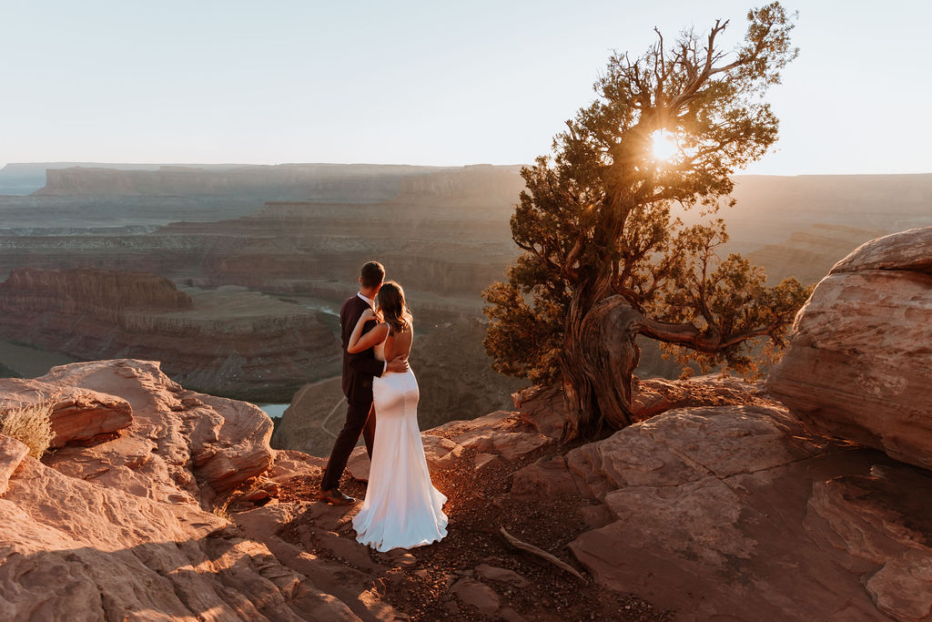 adventure wedding at dead horse state park