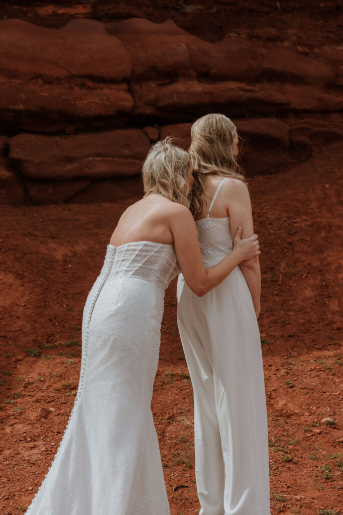 couple has first look in Moab desert