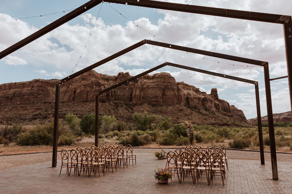 wedding ceremony decor at Moab wedding venue