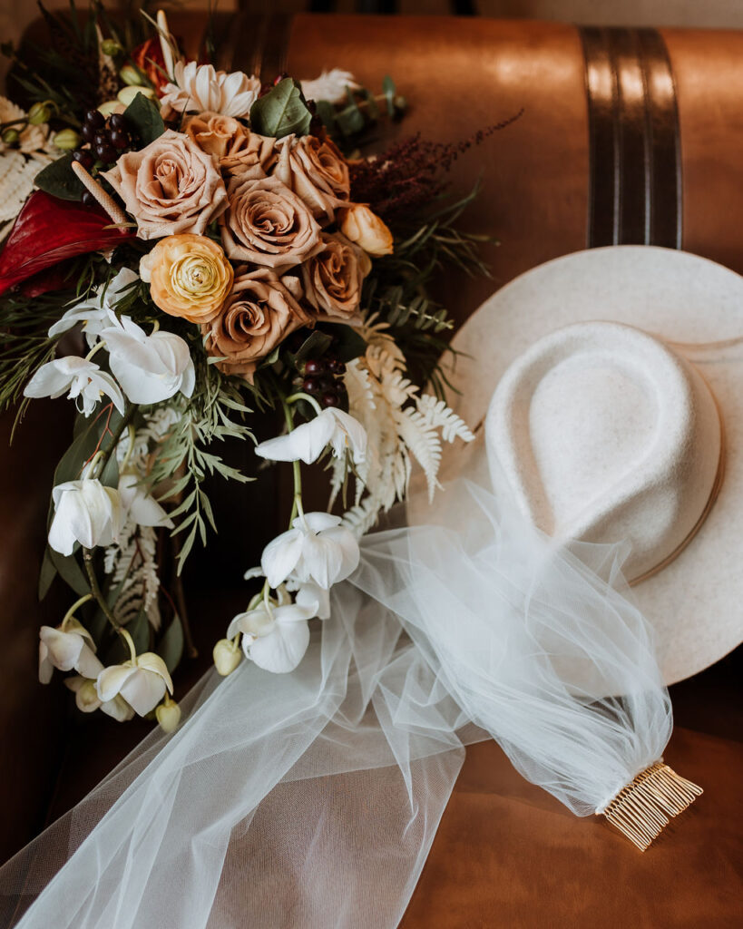 wedding accessories with wedding bouquet 