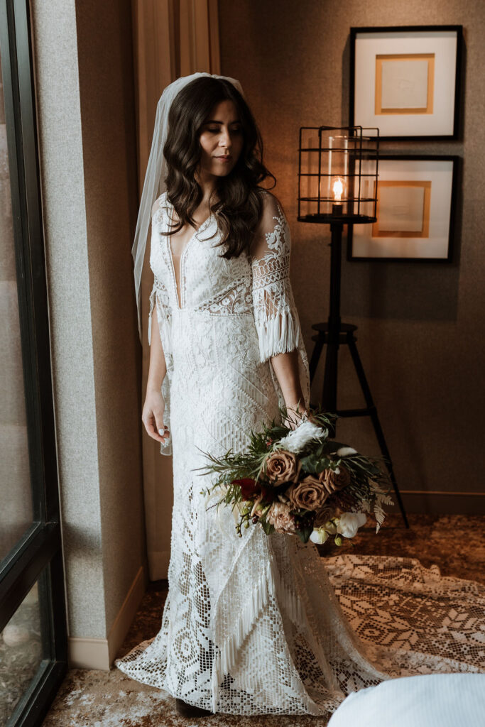 bride gets ready at a top where to stay in Moab location