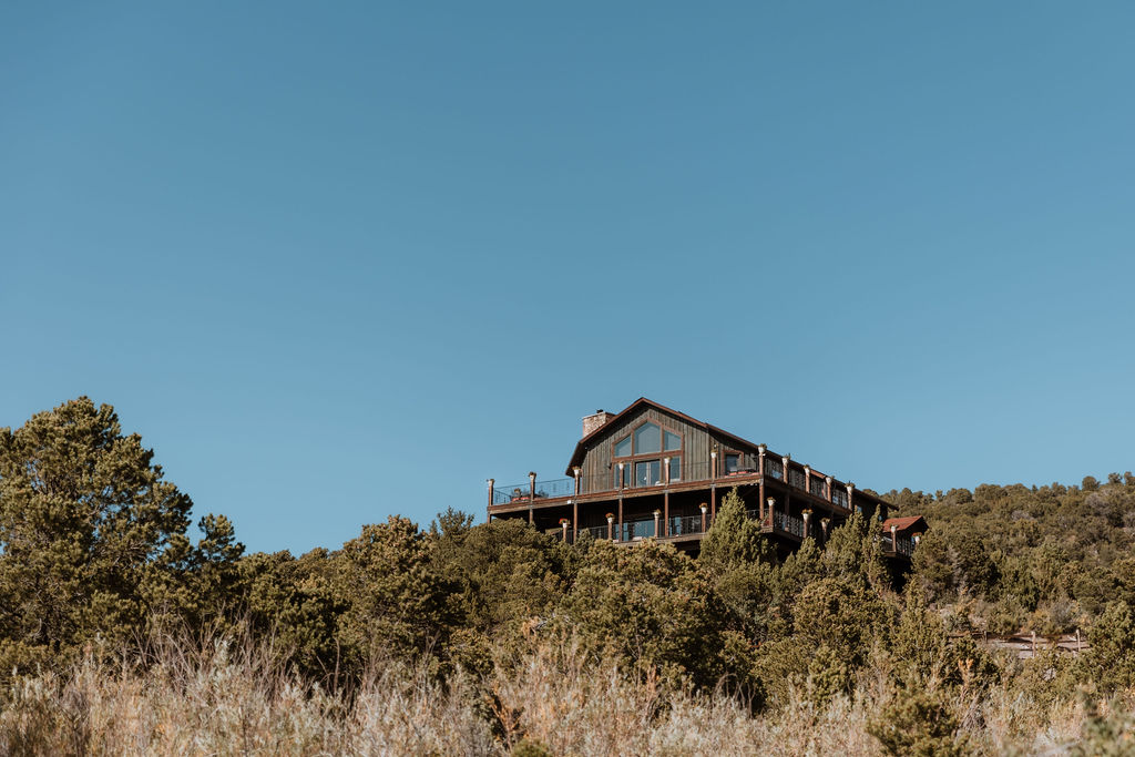 Whispering Oaks Ranch wedding cabin