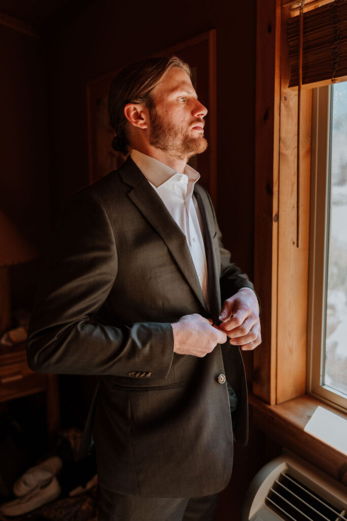 groom gets ready on wedding day